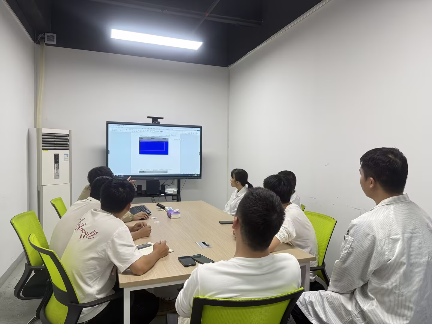 深入一线，匠心服务 --开展新产品专项讲解与工具应用实操